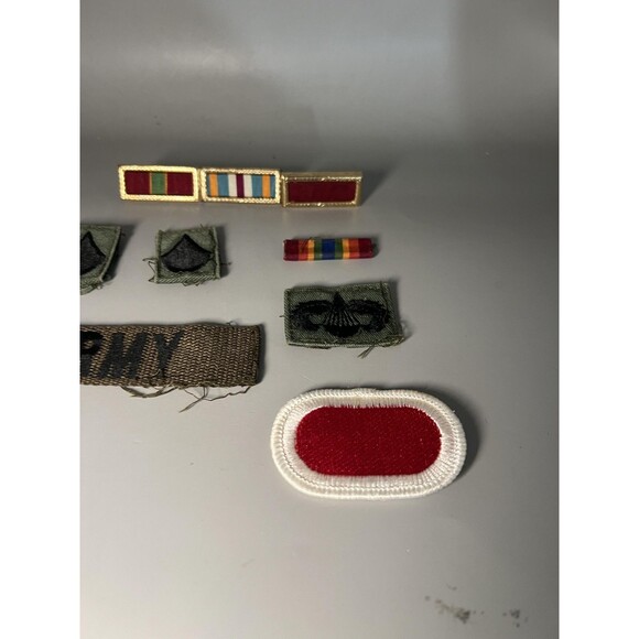 Vintage US Army Military Patches Lot Ribbons Rank Specialist Unit Insignia 1970s - Picture 3 of 4